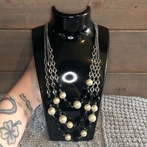 3/$10 White House Black Market Beaded Necklace